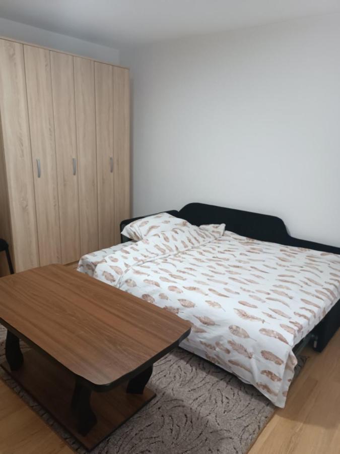 Готель 2Bdr Apt With Balcony With View- Free Parking Сараєво Екстер'єр фото