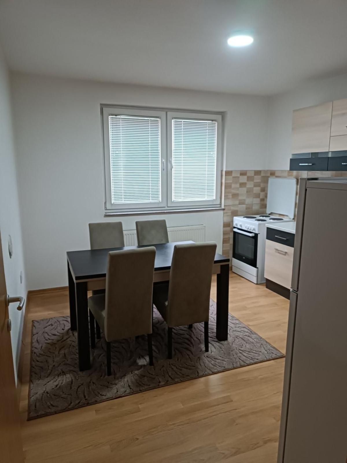 Готель 2Bdr Apt With Balcony With View- Free Parking Сараєво Екстер'єр фото